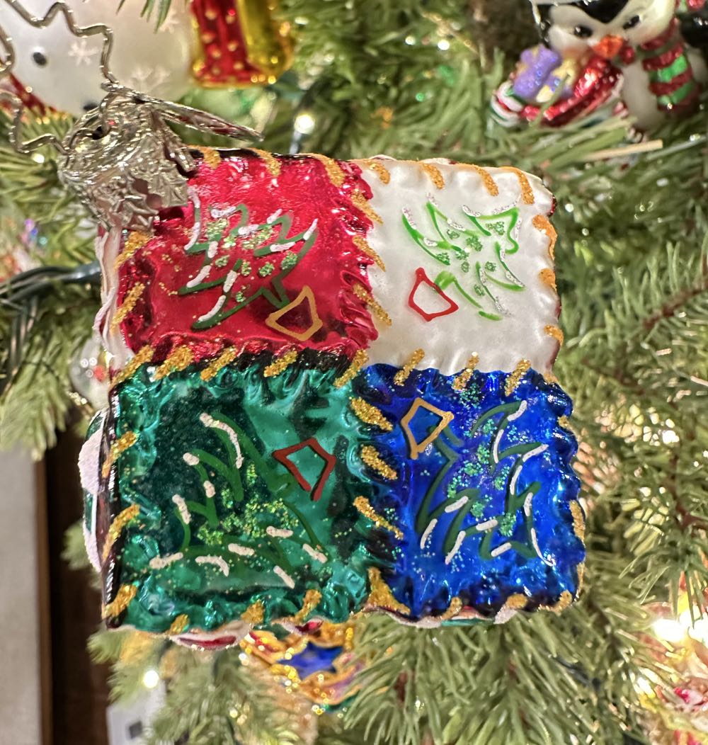 Patchwork Noel Gem - 1011719 (Radko) ornament collectible - Main Image 2