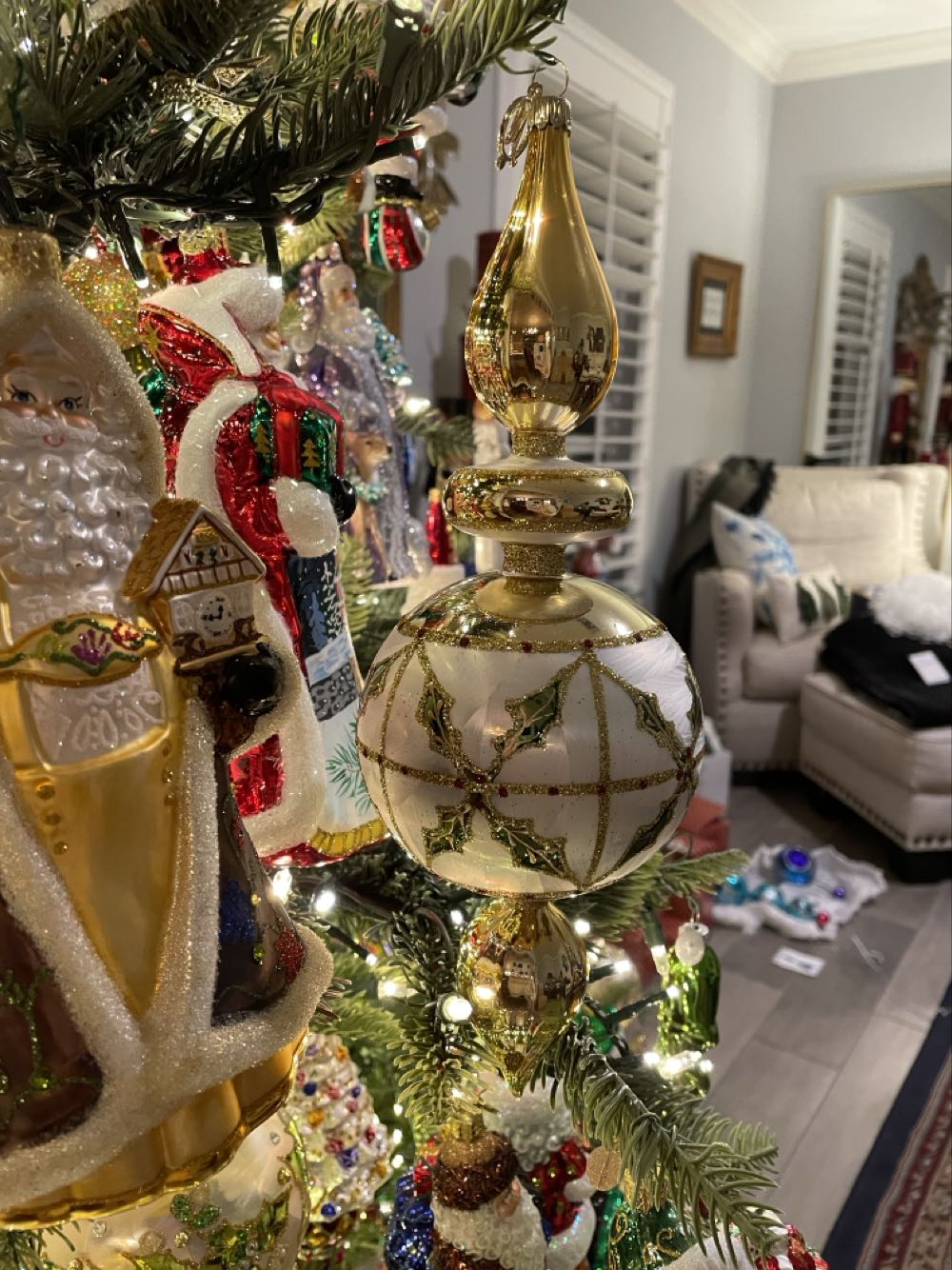 MG Guilded Age  ornament collectible - Main Image 2