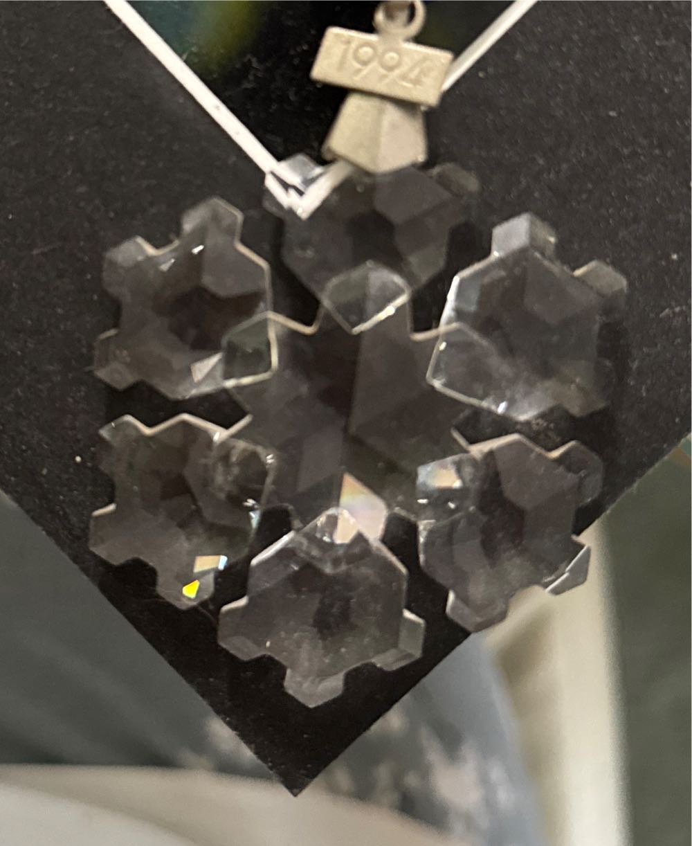 SCS Christmas Ornament 1994 - SCS Annual Edition Ornament (Snowflake) ornament collectible - Main Image 2