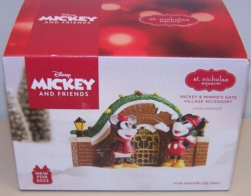 Avon Porcelain Light-Up Ornament Angel Gift Collection De Cadeaux