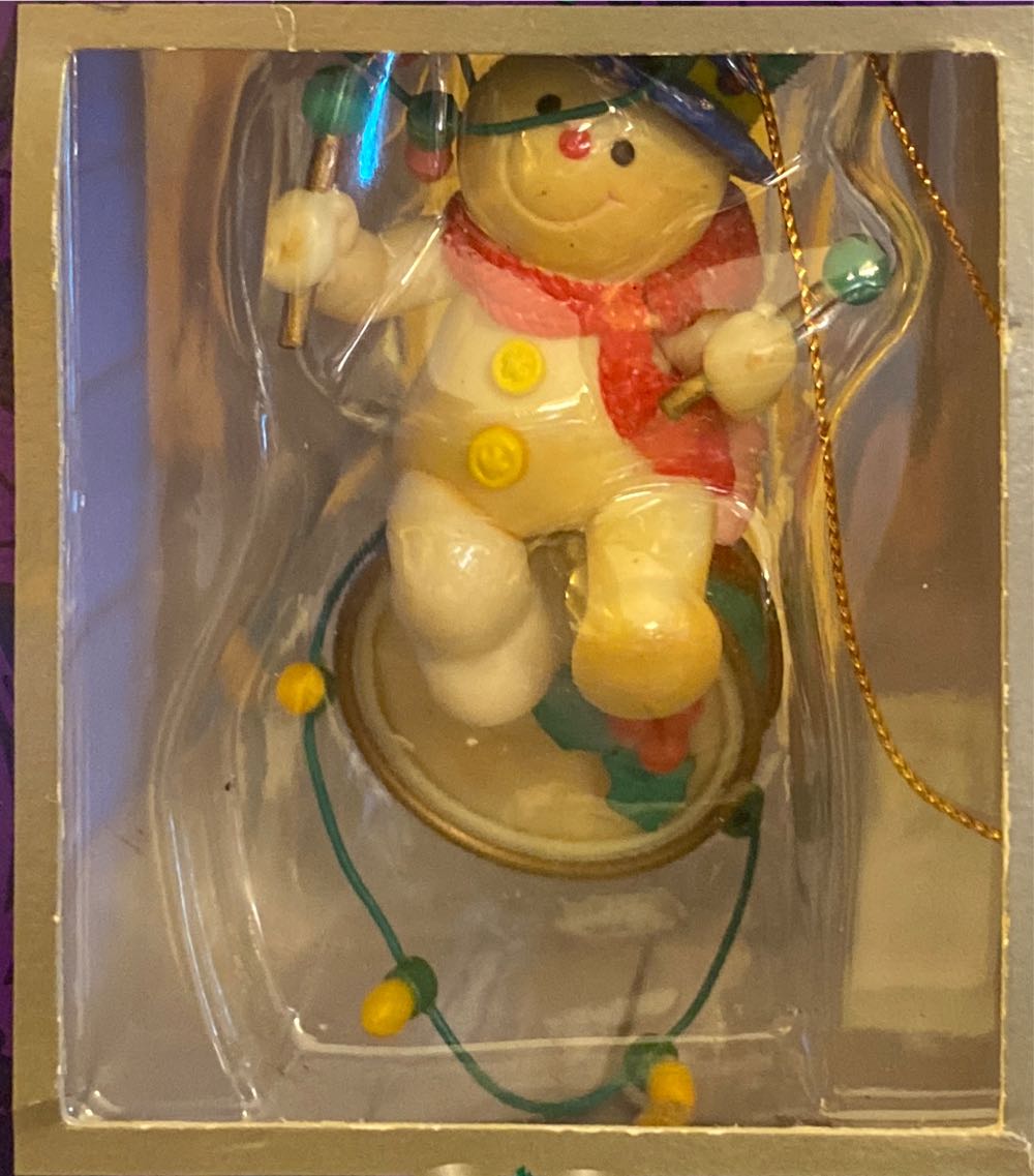 Holiday Barbie Special Edition Millennium Princess Mattel Year 2000 With Swirl Background Inside Box