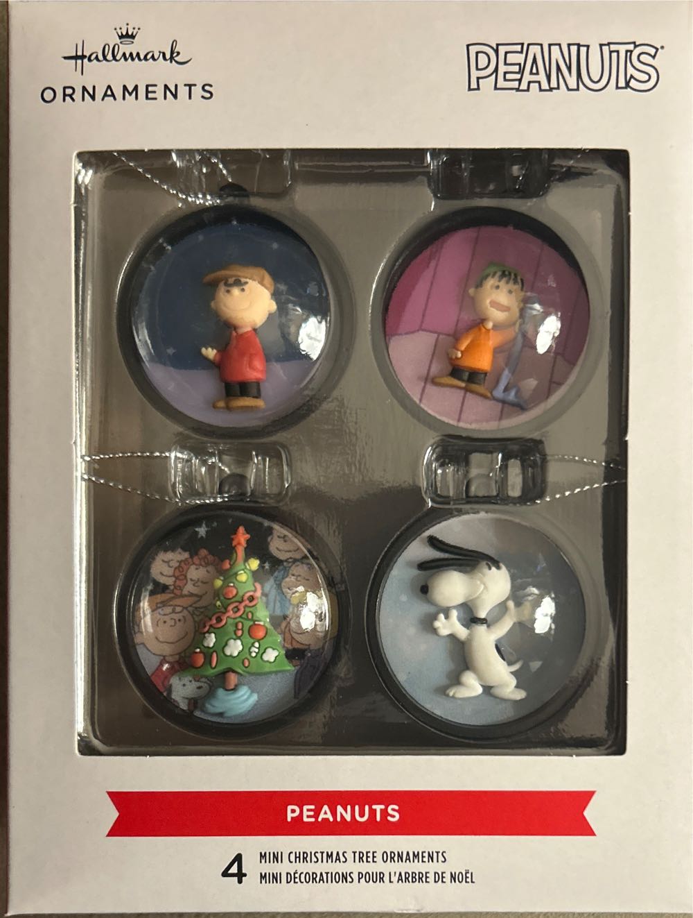 Peanuts - Peanuts Red Box ornament collectible [Barcode 661127061512] - Main Image 2