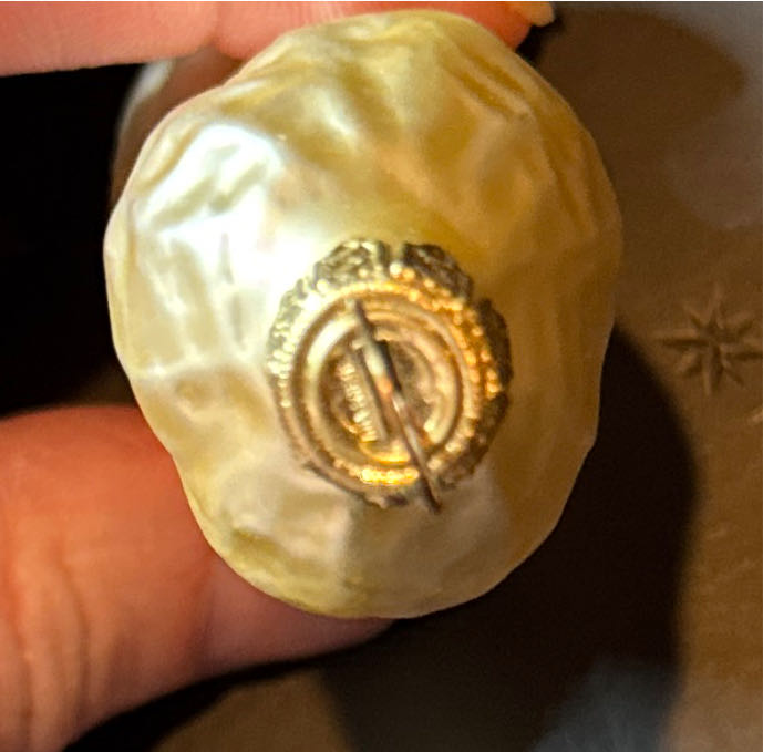 Peanut  ornament collectible - Main Image 3