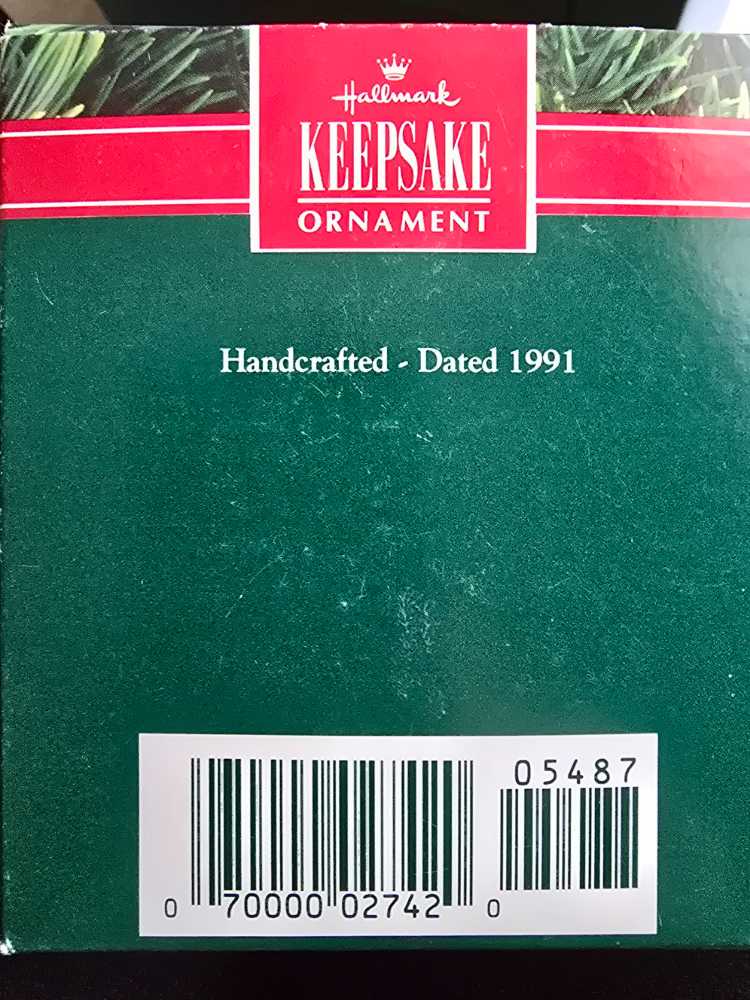 Sister  ornament collectible [Barcode 070000027420] - Main Image 2