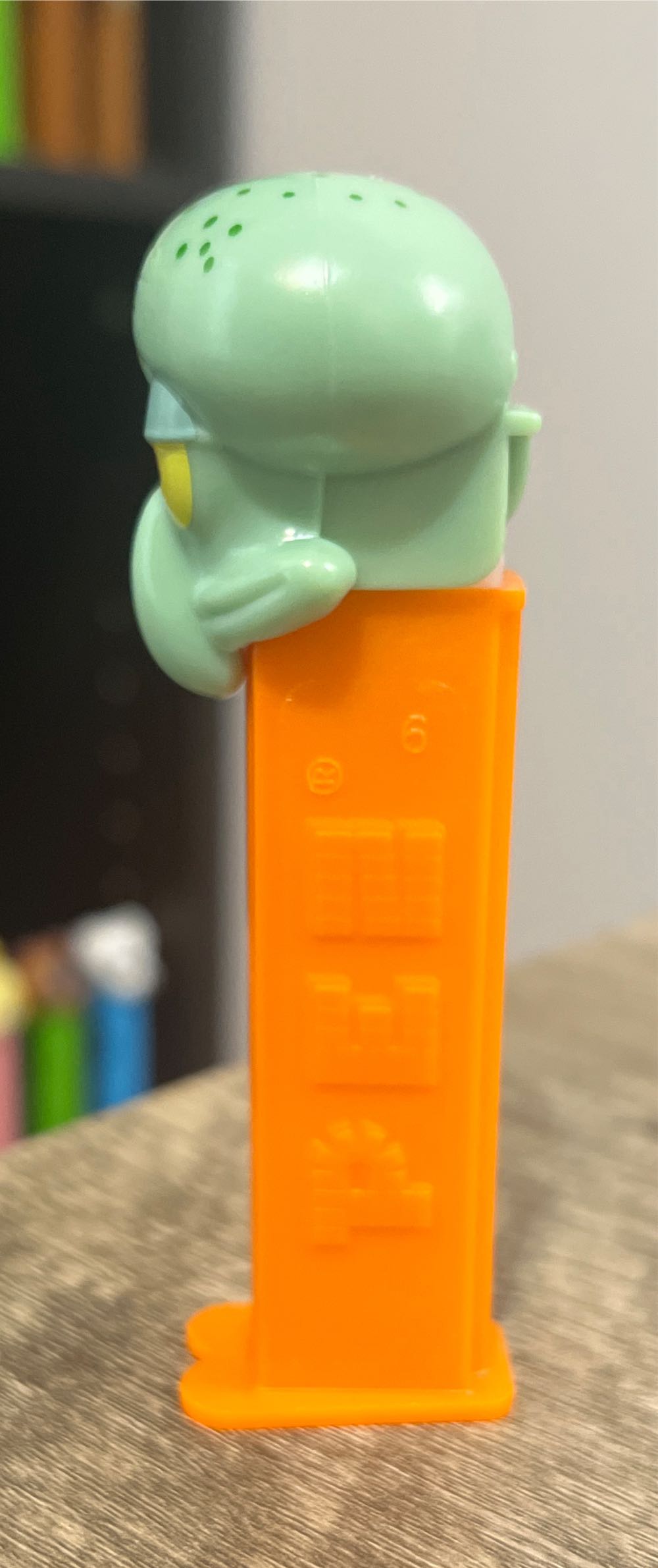 Squidward - Spongebob Squarepants pez collectible - Main Image 4