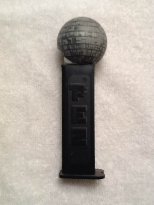 Death Star(2) - Star Wars S4 - Return Of The Sith (complete) pez collectible - Main Image 2