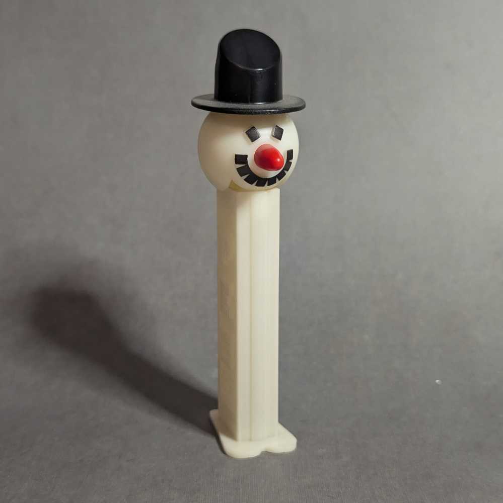 Snowman - C - Holidays pez collectible - Main Image 2