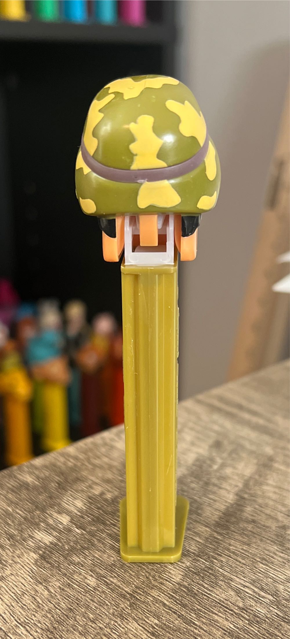Emergency Heroes - Army Ranger - Emergency Heroes pez collectible - Main Image 3