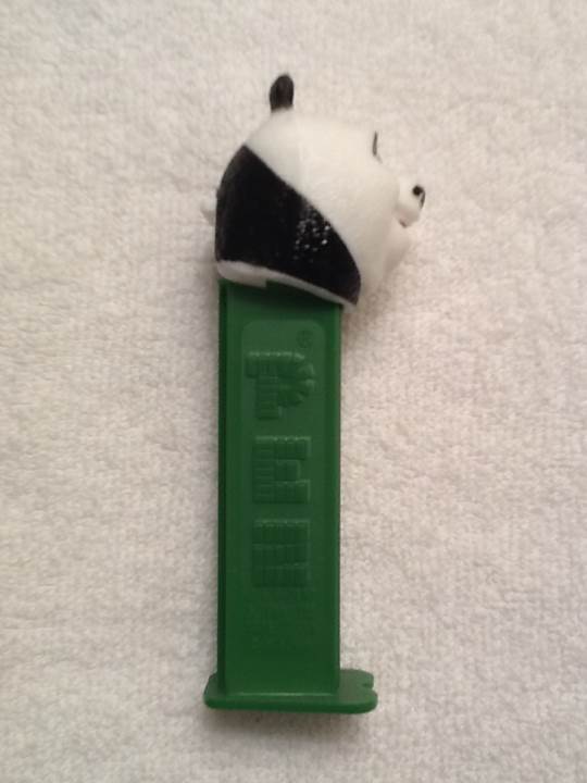 Po (2) - Kung Fu Panda (complete) pez collectible - Main Image 2