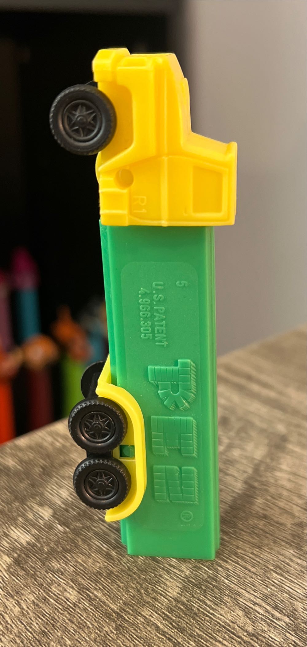 Truck - D - Trucks pez collectible - Main Image 2