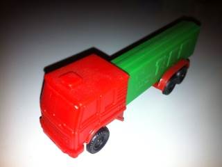 Ice Age*: Squirrel With Acorn