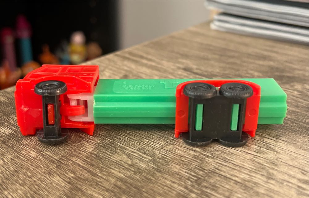 Truck D R4 Yellow/Red - PEZ Originals pez collectible - Main Image 3