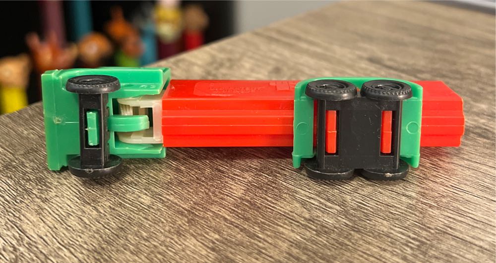 Truck D R3 Red/Blue  - PEZ Originals pez collectible - Main Image 3