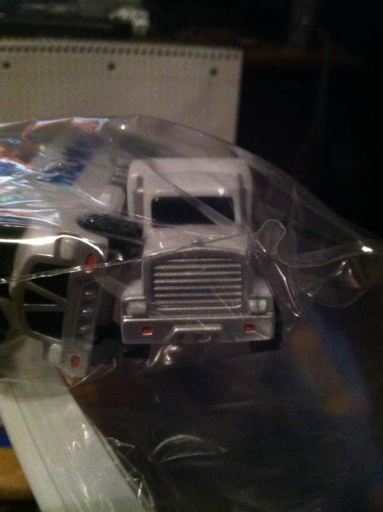 Trucks - Walmart - Trucks - Promotional pez collectible - Main Image 2