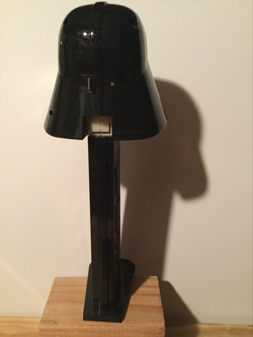 Darth Vader - Disney - Star Wars pez collectible - Main Image 3