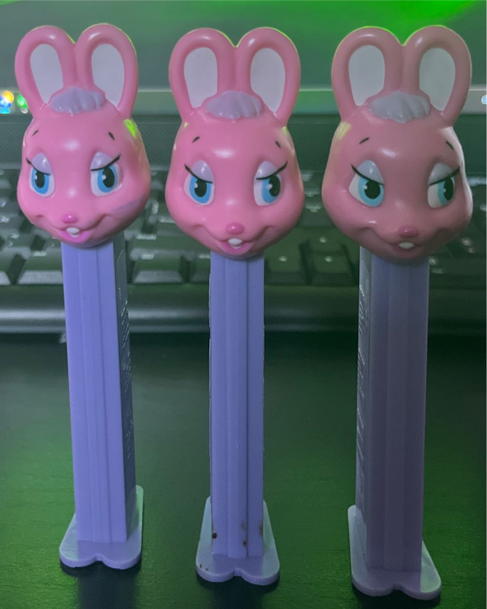 Easter Bunny - Easter - Bunnies pez collectible - Main Image 2
