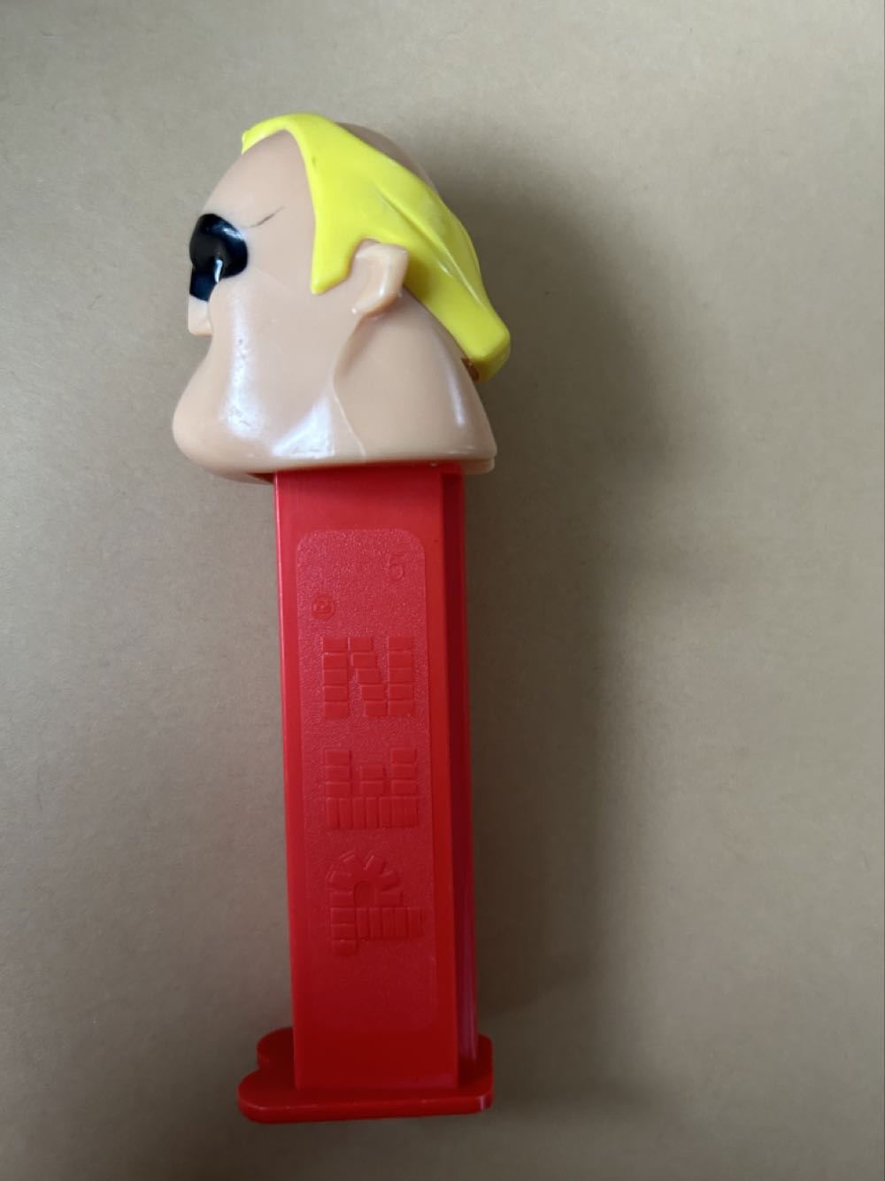 Mr. Incredibles - Incredibles pez collectible - Main Image 2