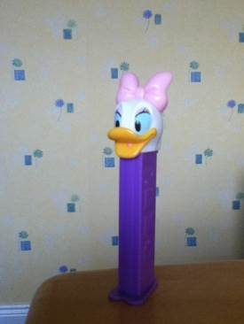 Daisy Duck - Mickey Mouse Clubhouse pez collectible - Main Image 1