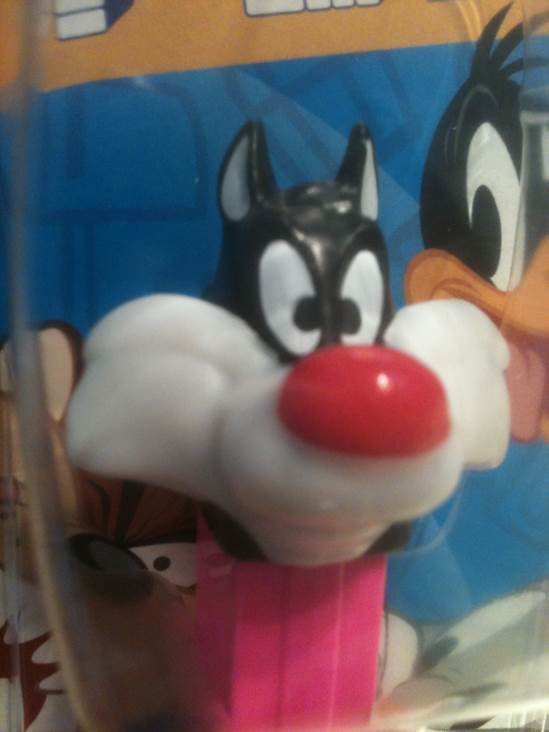 Looney Tunes - Sylvester - Warner Brothers - Looney Tunes pez collectible - Main Image 2