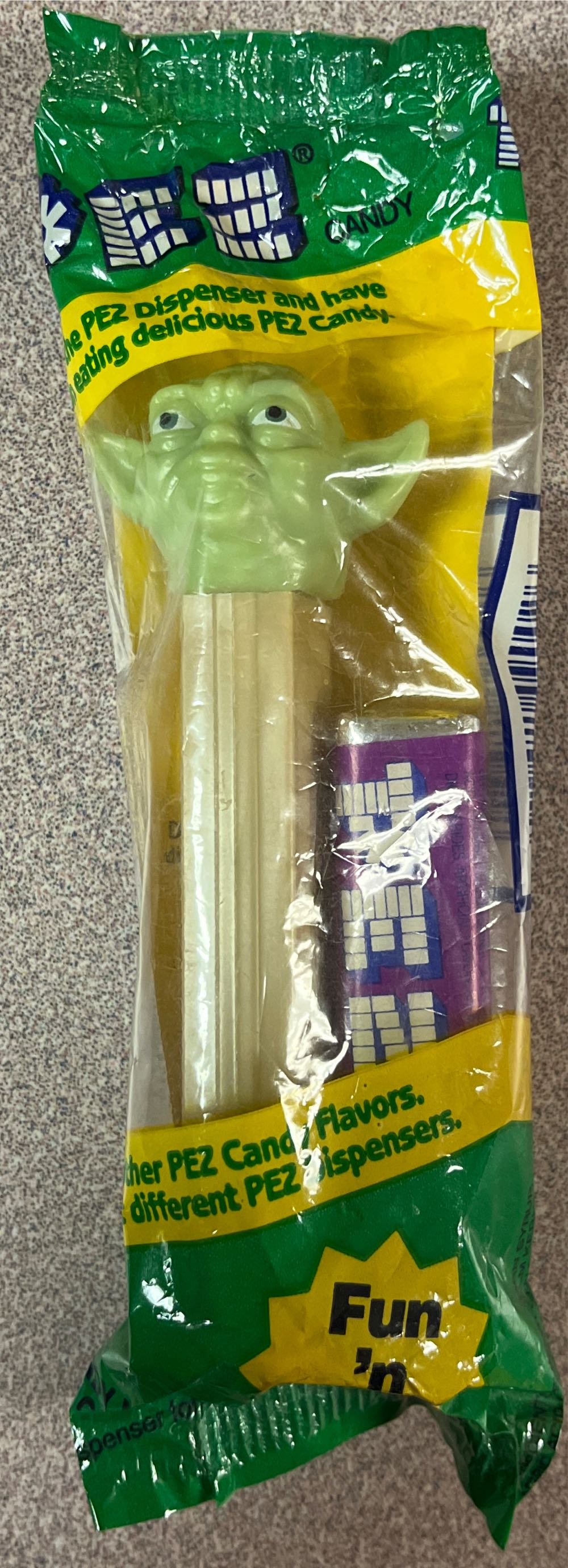 Yoda  pez collectible - Main Image 2