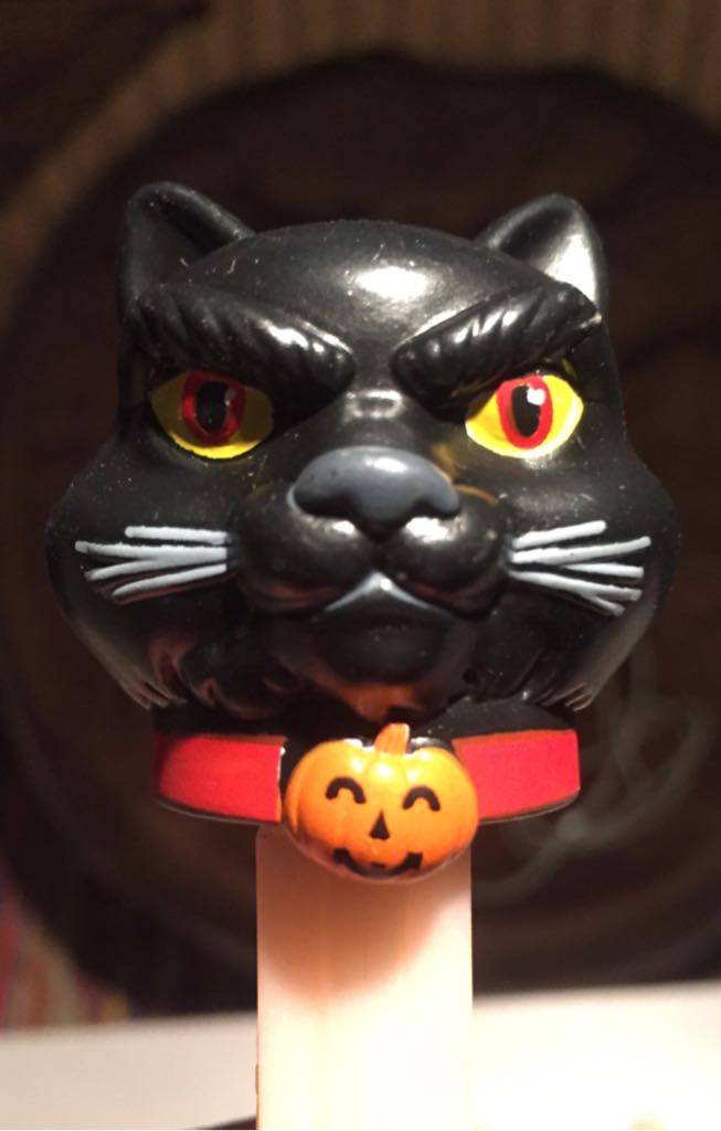 Halloween - Black Cat - Halloween pez collectible - Main Image 2