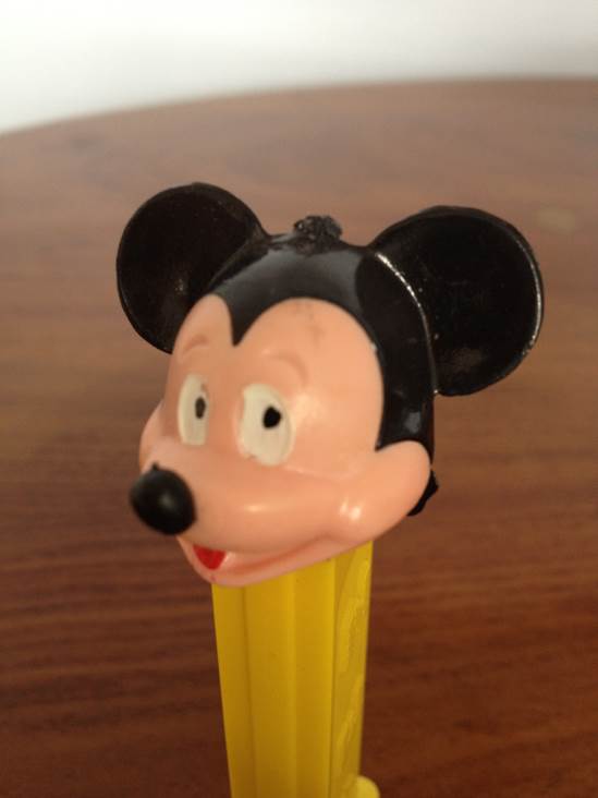 Mickey Mouse With Rem. nose  pez collectible - Main Image 2