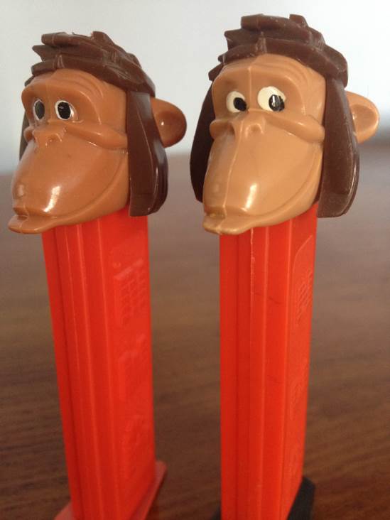 King Louie Versions In Beige And Lightbrown - DISNEY-Jungle Book pez collectible - Main Image 2