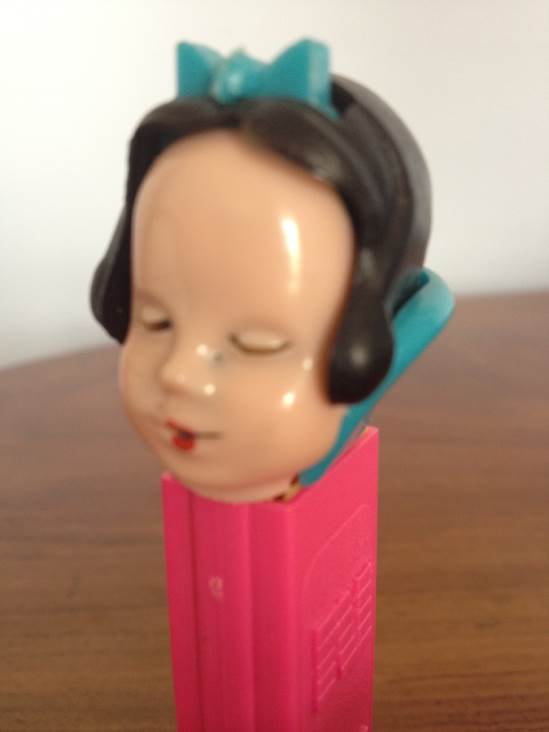 Snowwhite  pez collectible - Main Image 2