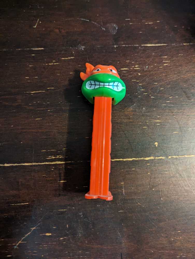 Raphael Angry - Teenage Mutant Ninga Turtles pez collectible - Main Image 2