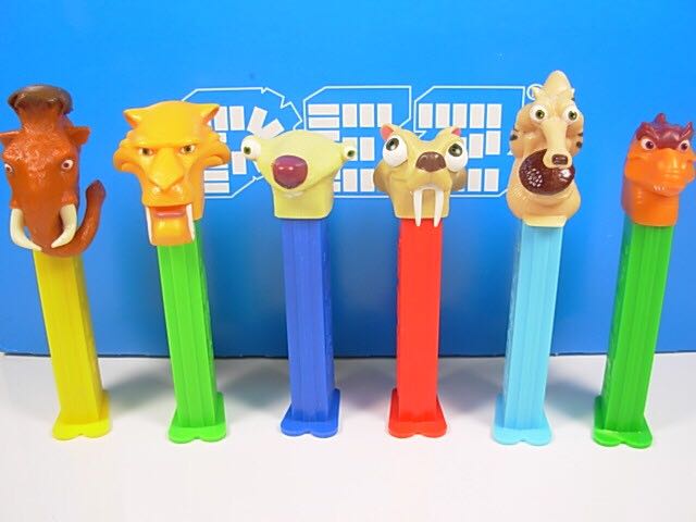 Ice Age Dino - Momma - Ice Age pez collectible - Main Image 2