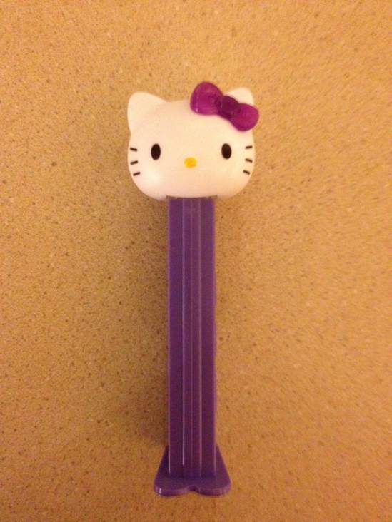 Hello Kitty - Purple Bow - Hello Kitty pez collectible - Main Image 2