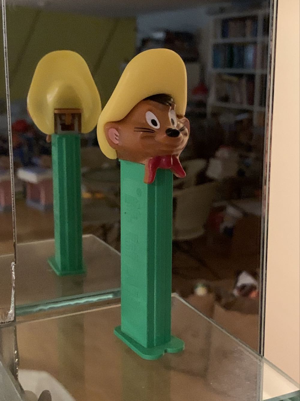 Speedy Gonzalez - Looney Toons pez collectible - Main Image 3