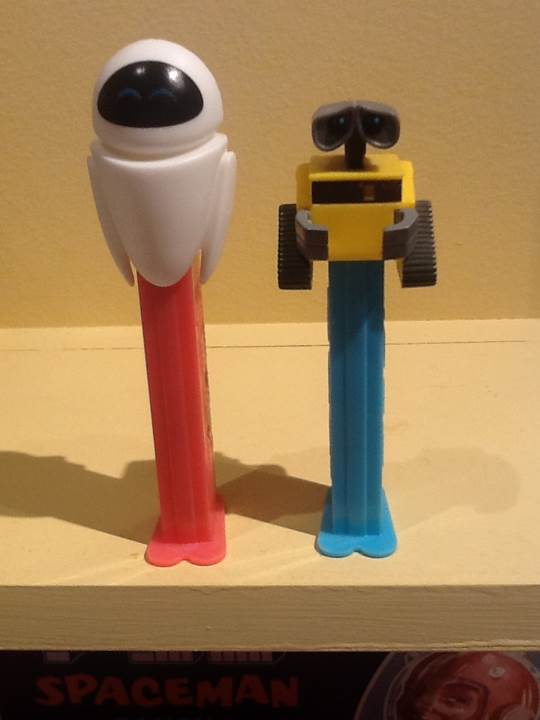 Eve - Wall-E pez collectible - Main Image 2