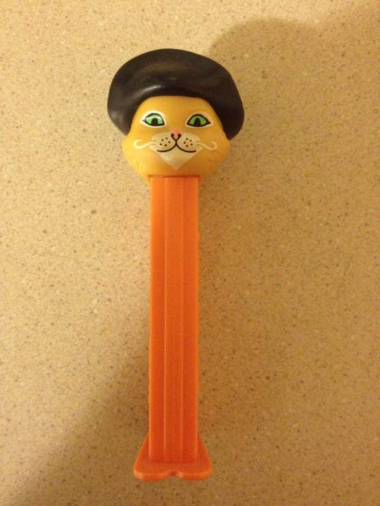 Puss In Boots - Shrek pez collectible - Main Image 2