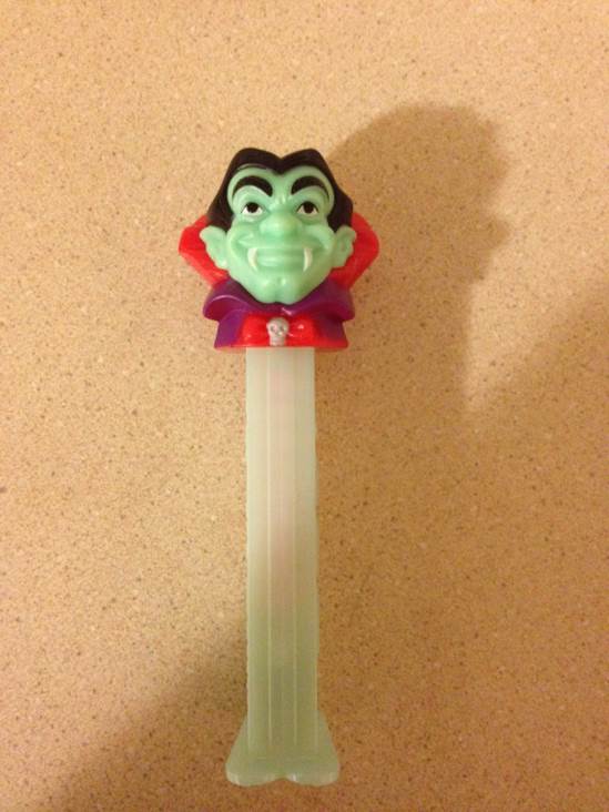 Dracula - Halloween pez collectible - Main Image 2
