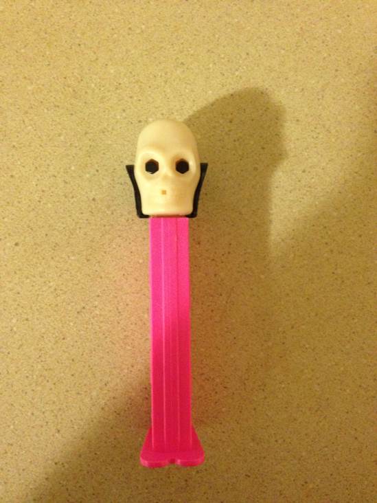 Dr Skull - Halloween pez collectible - Main Image 2