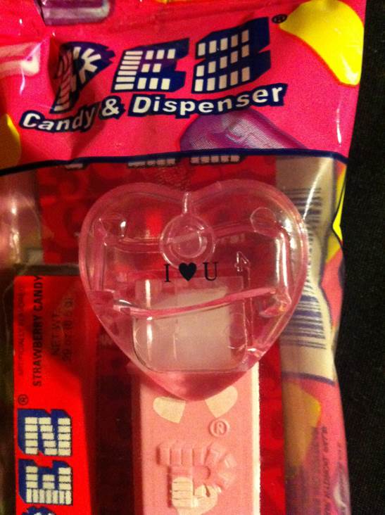 Heart (crystal pink) - I ❤ U - Valentine’s Day pez collectible - Main Image 2