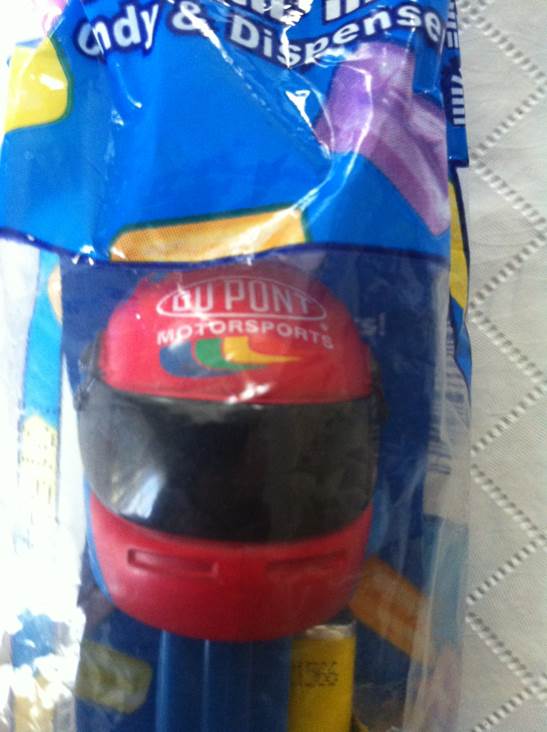 NASCAR #24 - Du Pont - Nascar Helmets Race Tracks pez collectible - Main Image 2