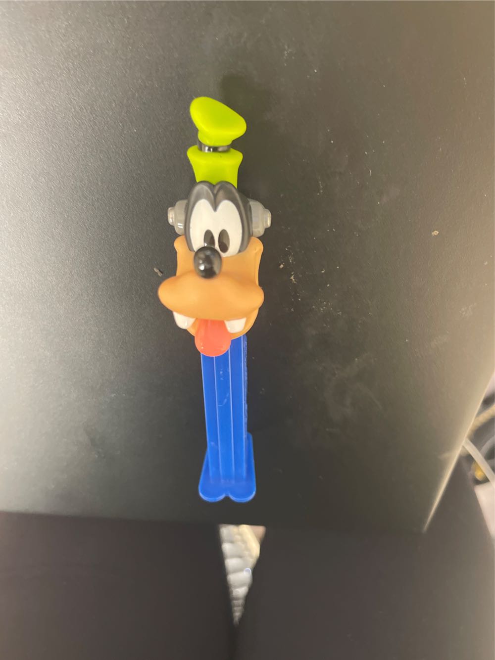 Disney Extreme - Goofy - Disney Extreme pez collectible - Main Image 3