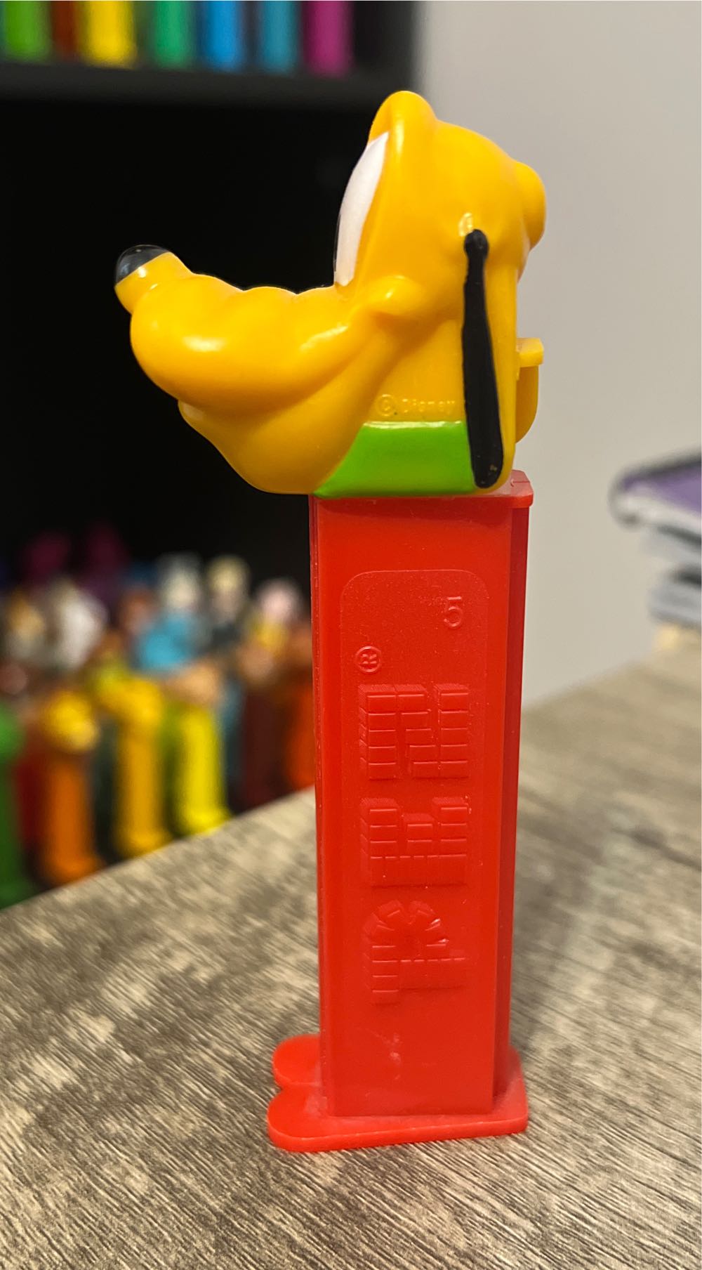 Pluto - C - Movies & TV - Disney pez collectible - Main Image 4