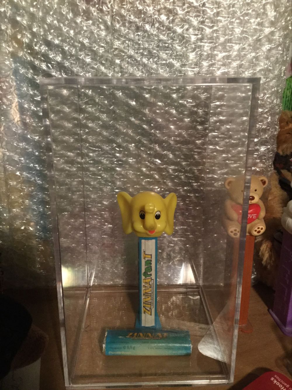 ZINNAfanT - Promotional pez collectible - Main Image 3