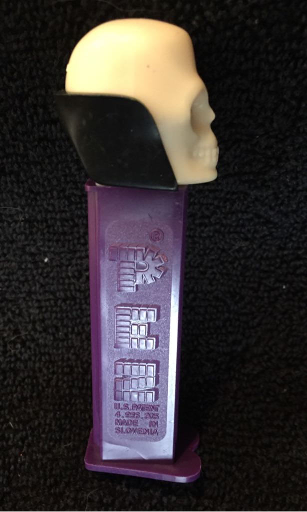 Halloween - Skull - Halloween pez collectible - Main Image 2