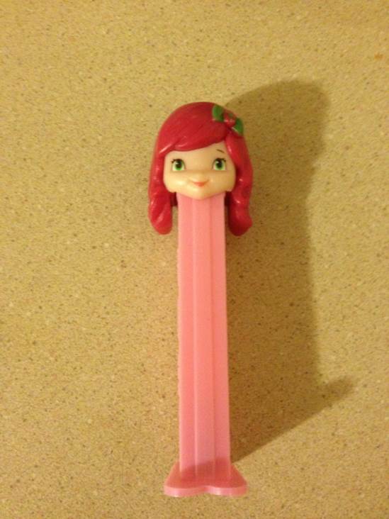 Strawberry Shortcake - STRAWBERRY SHORTCAKE pez collectible - Main Image 2