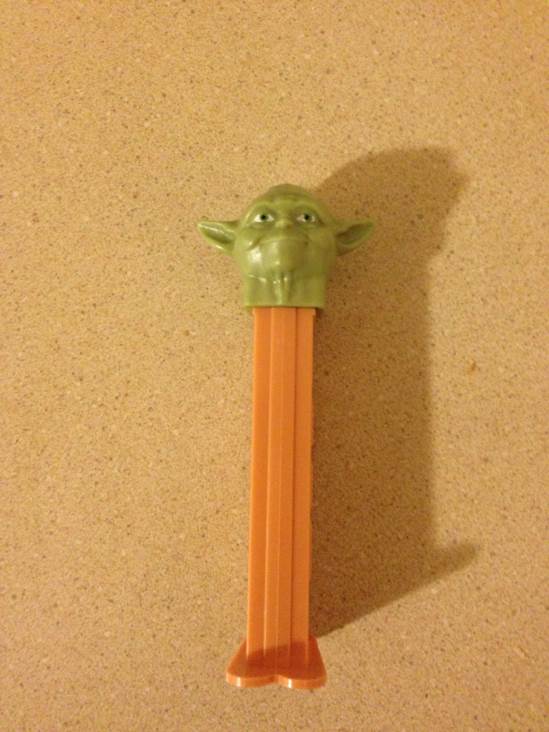 Yoda B - Star Wars pez collectible - Main Image 2