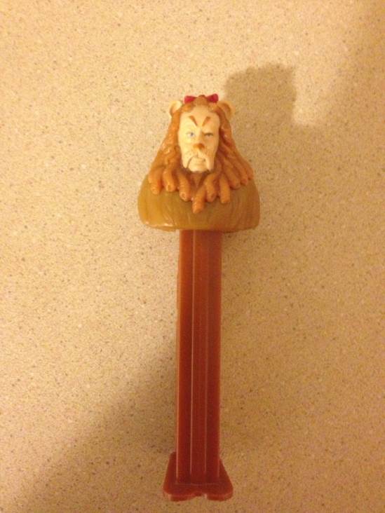 Cowardly Lion - Wizard of Oz - Boxset pez collectible - Main Image 2