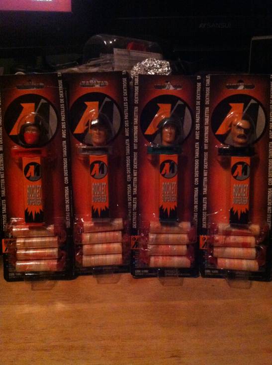 Kliks - Rocket Men  pez collectible - Main Image 2