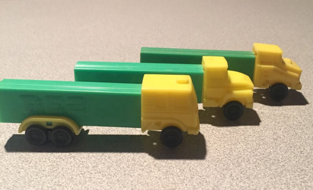 Trucks Yellow Cab/Blue - Trucks pez collectible - Main Image 2