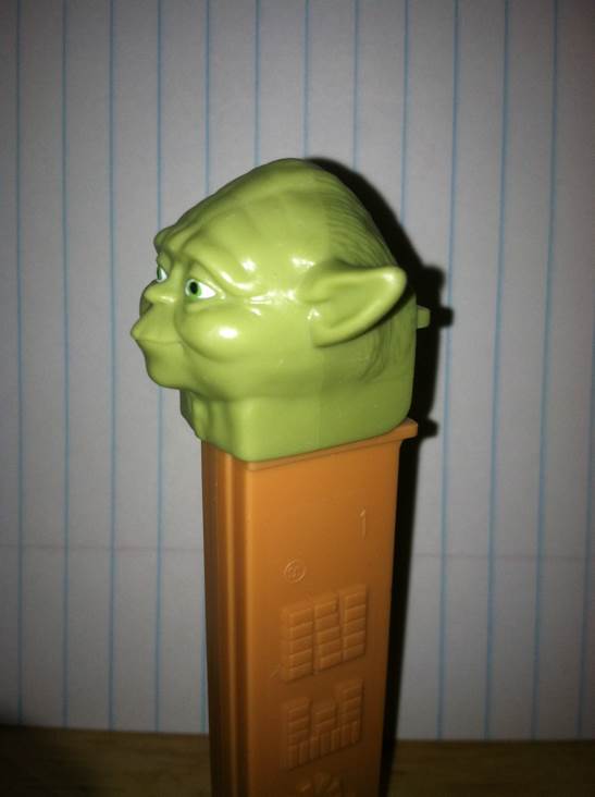 Star Wars - Baby Yoda - Disney / Lucas Films - Star Wars pez collectible - Main Image 2