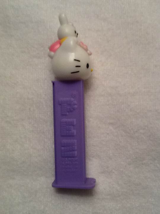 Hello Kitty - Rabbit (3) - Hello Kitty (complete) pez collectible - Main Image 2