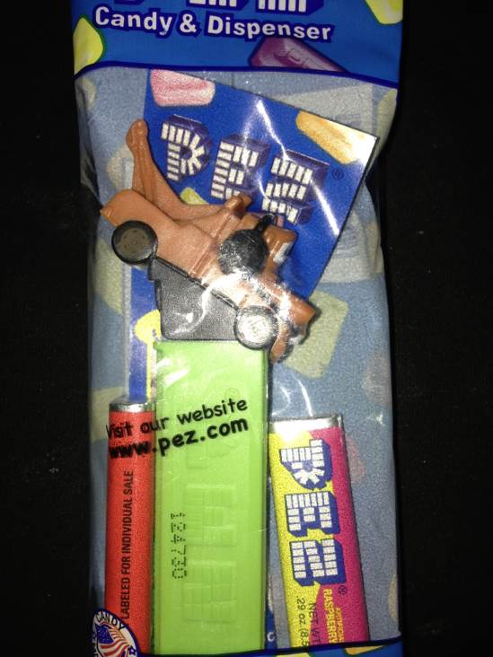 Mater (3) - Cars (complete) pez collectible - Main Image 2